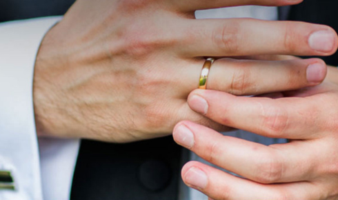 Wedding Bands for Men Designed with Style and Comfort